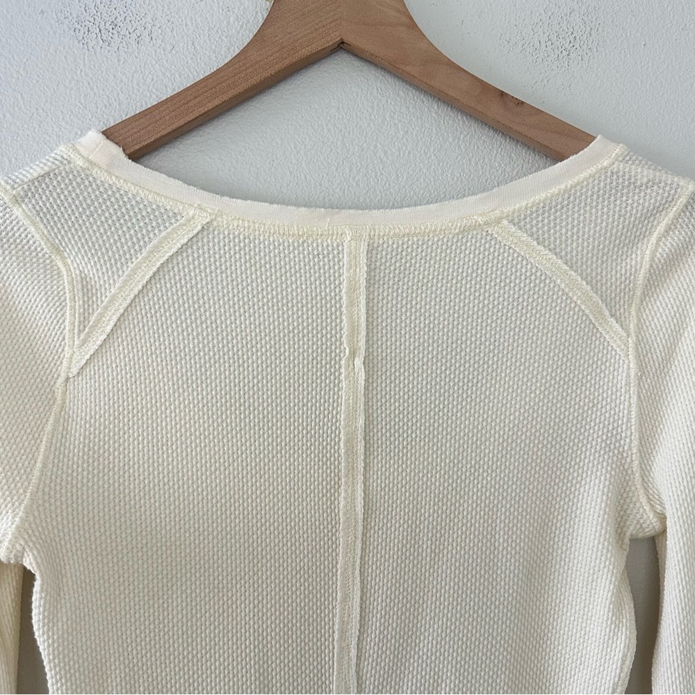 Free People Masquerade Cuff Lace Thermal Top Sz L Cream Boho Embellished Waffle - Picture 7 of 12